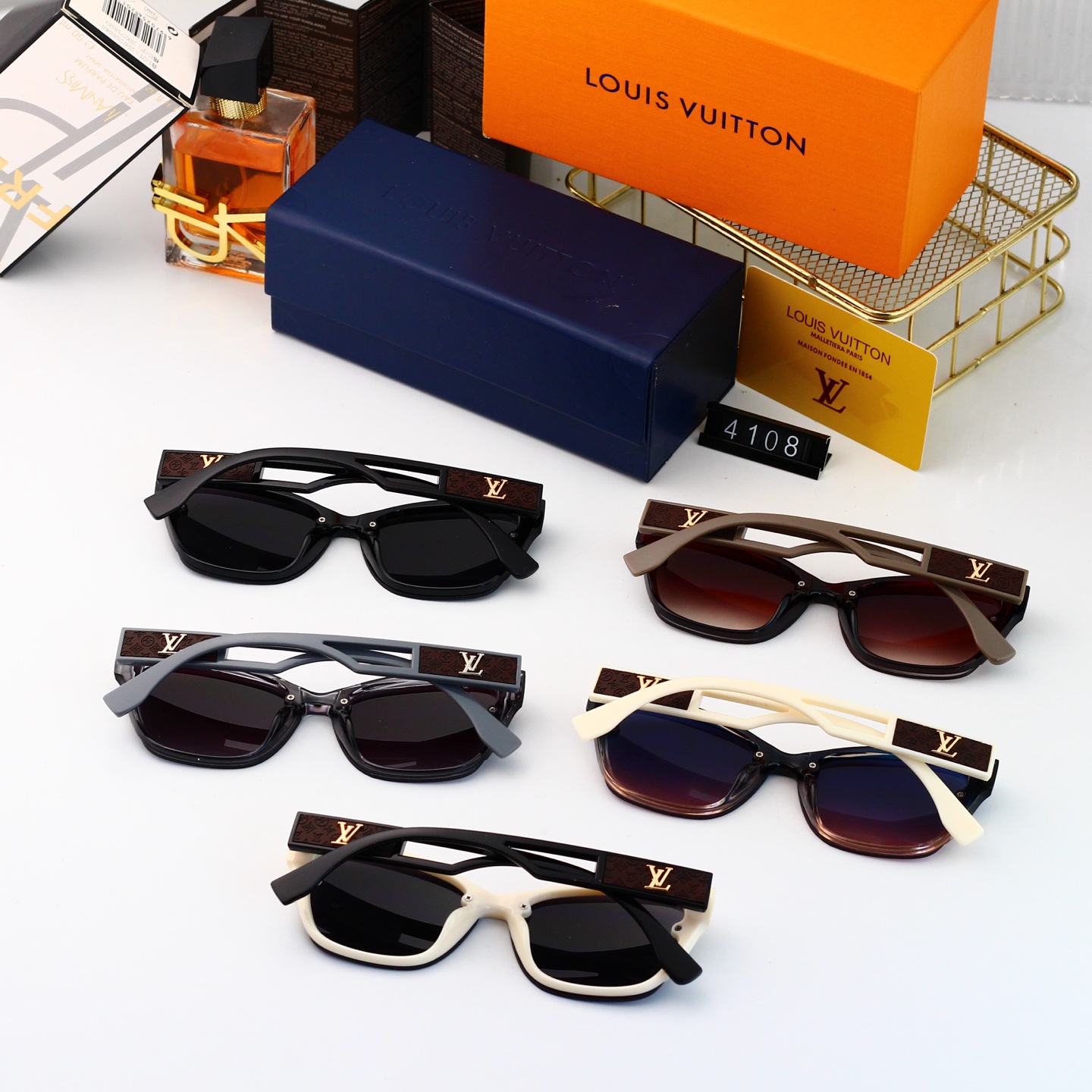Louis Vuitton Basic Glasses L
