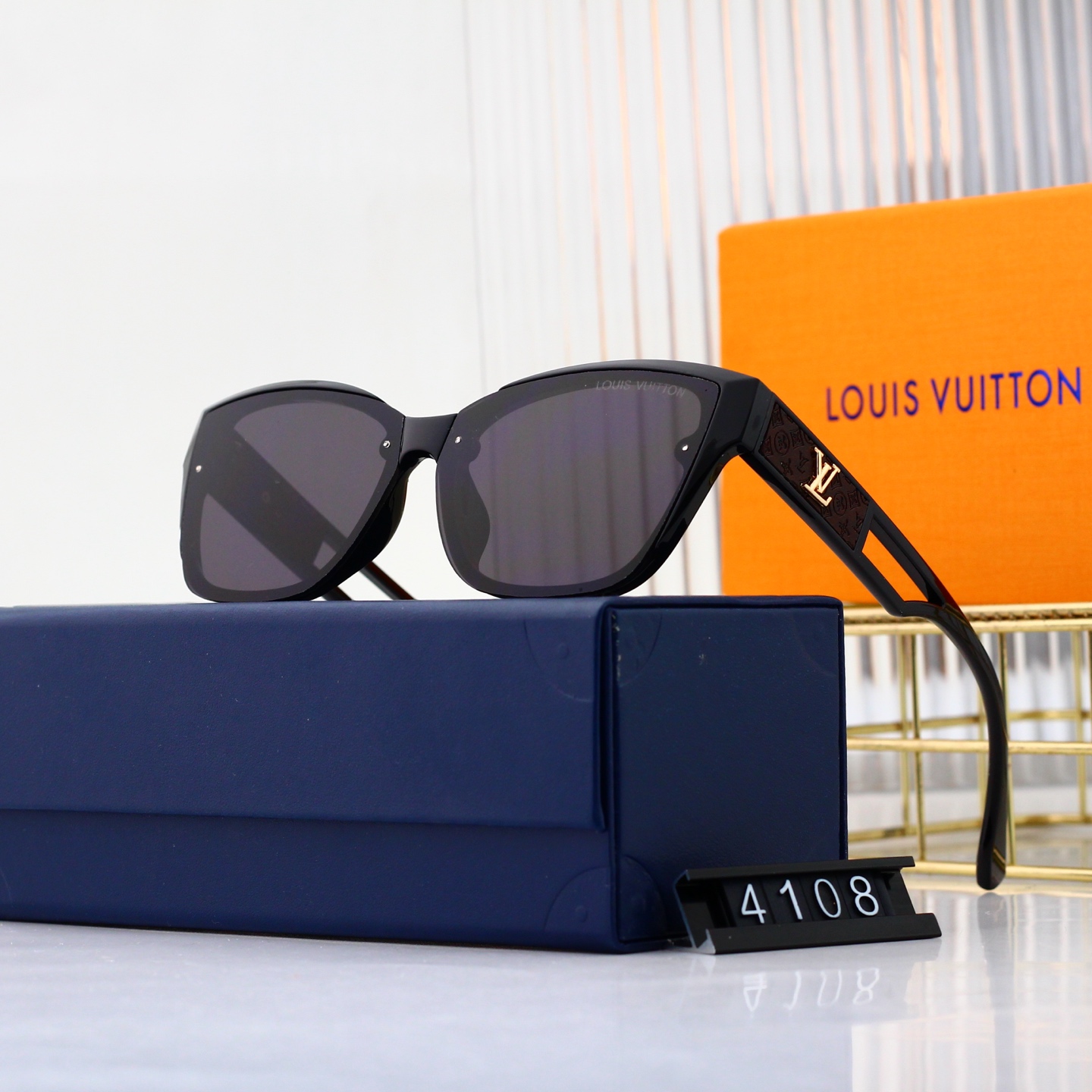 Louis Vuitton Basic Glasses L