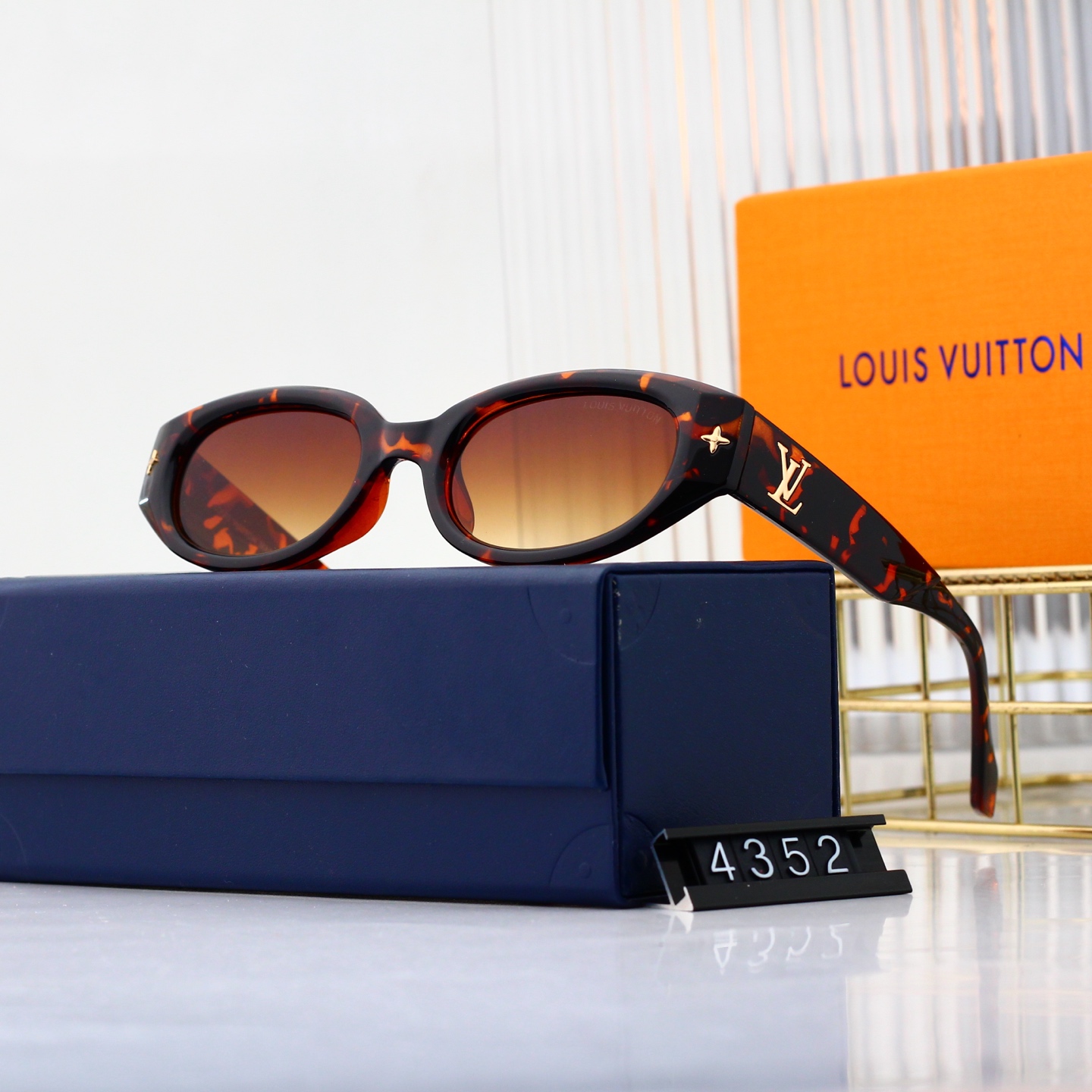 Louis Vuitton Basic Glasses L
