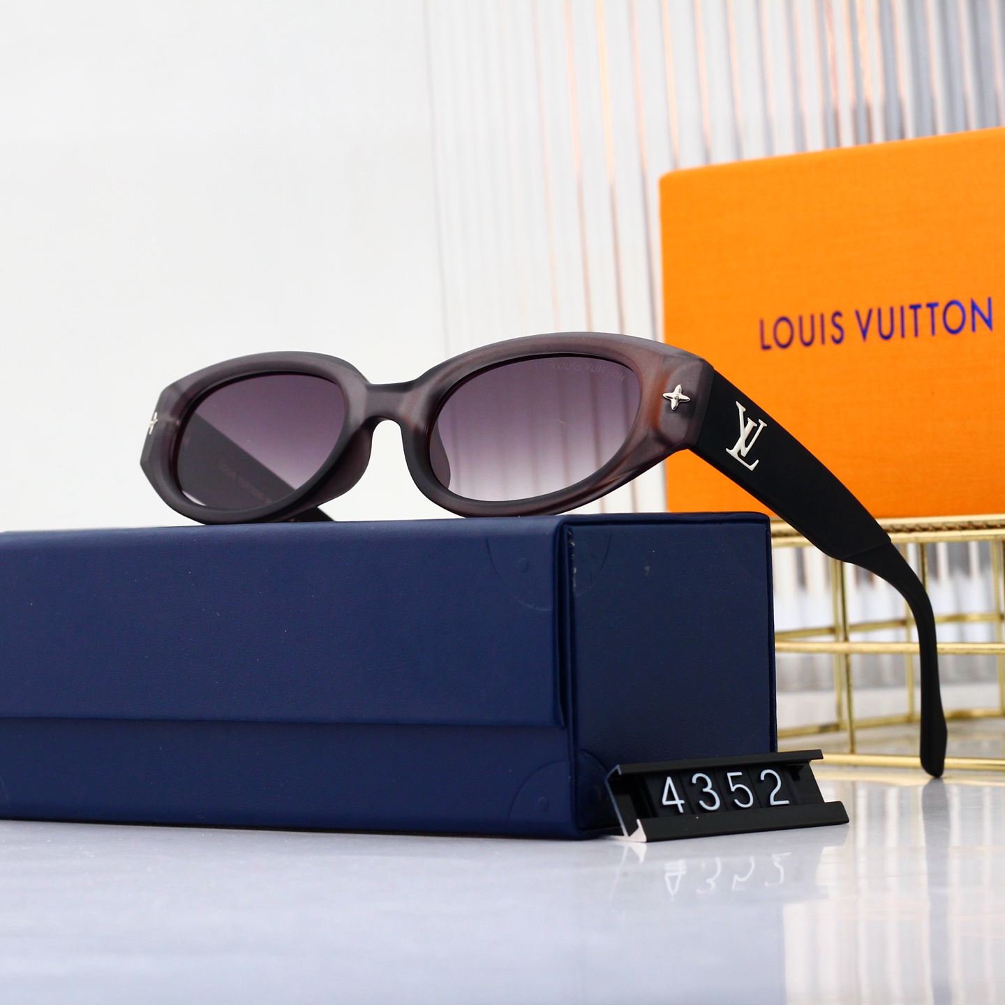 Louis Vuitton Basic Glasses L