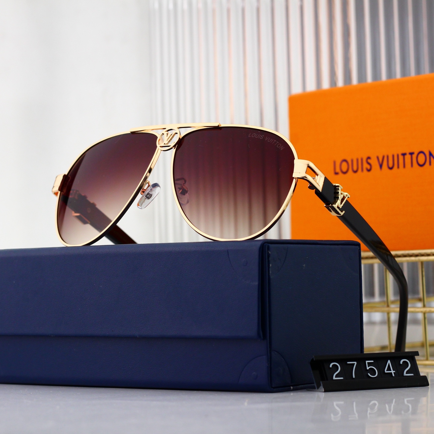 Louis Vuitton Sunglasses L