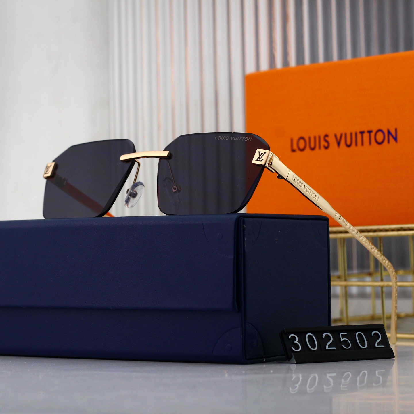 Louis Vuitton Sunglasses L