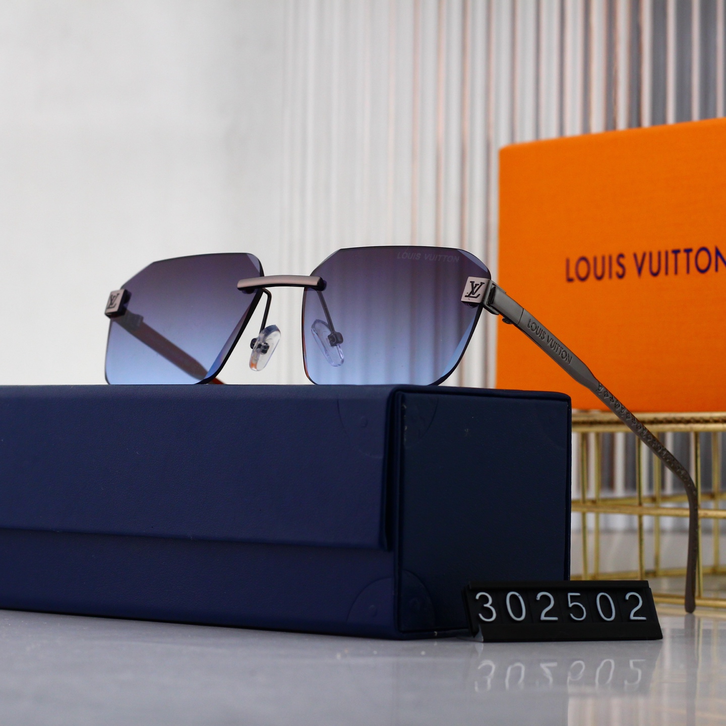 Louis Vuitton Sunglasses L