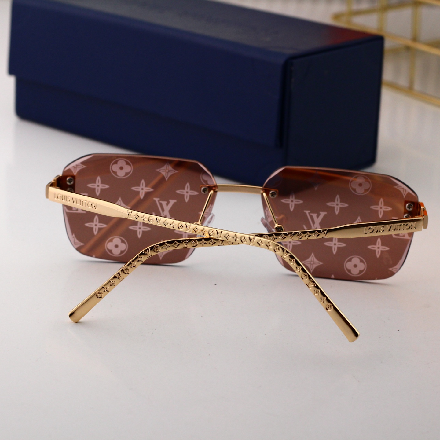 Louis Vuitton Sunglasses L