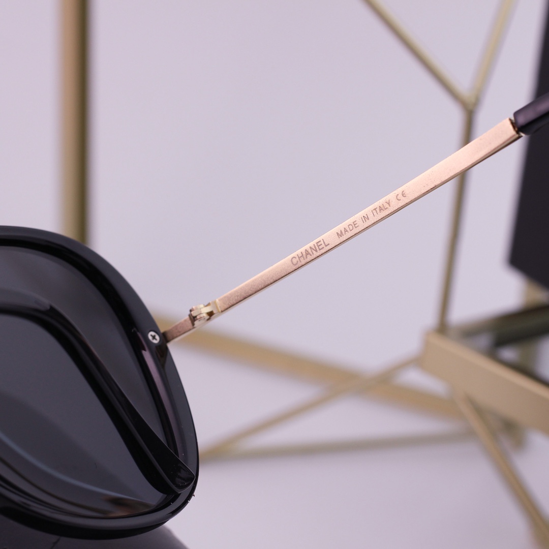 Chanel Polarized Glasses Oversized