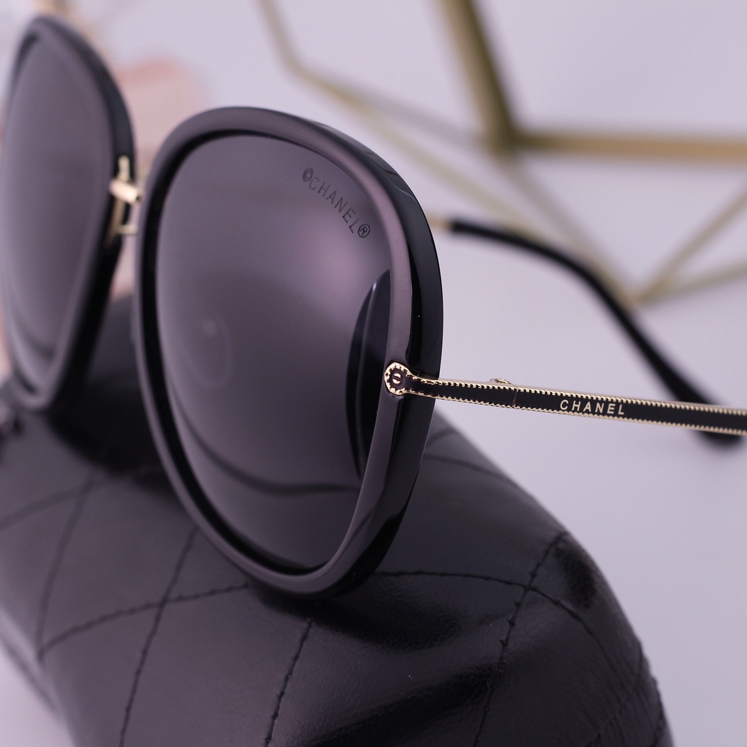 Chanel Polarized Glasses Oversized