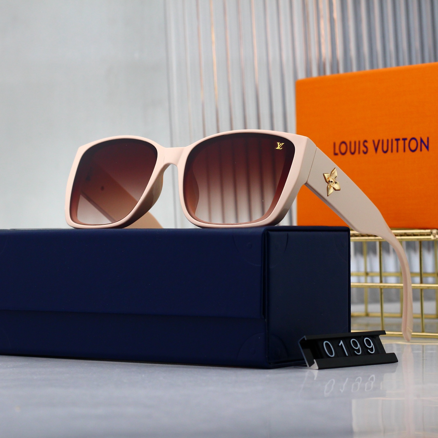 Louis Vuitton Basic Glasses L