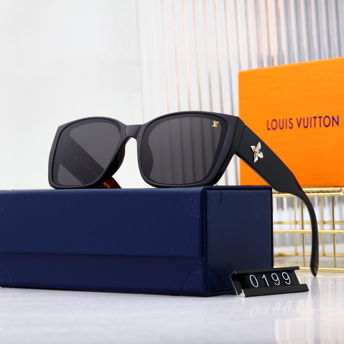 Louis Vuitton Basic Glasses L