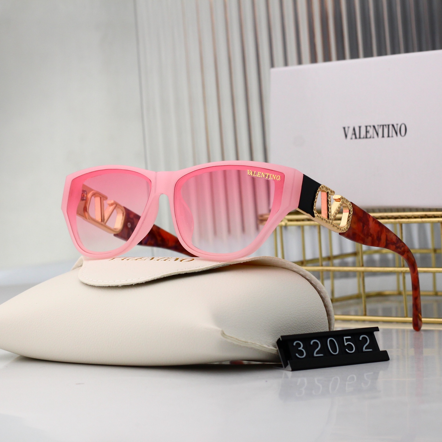 Valentino Basic Glasses