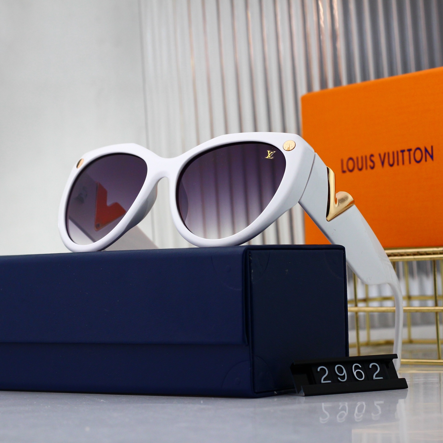 Louis Vuitton Basic Glasses L