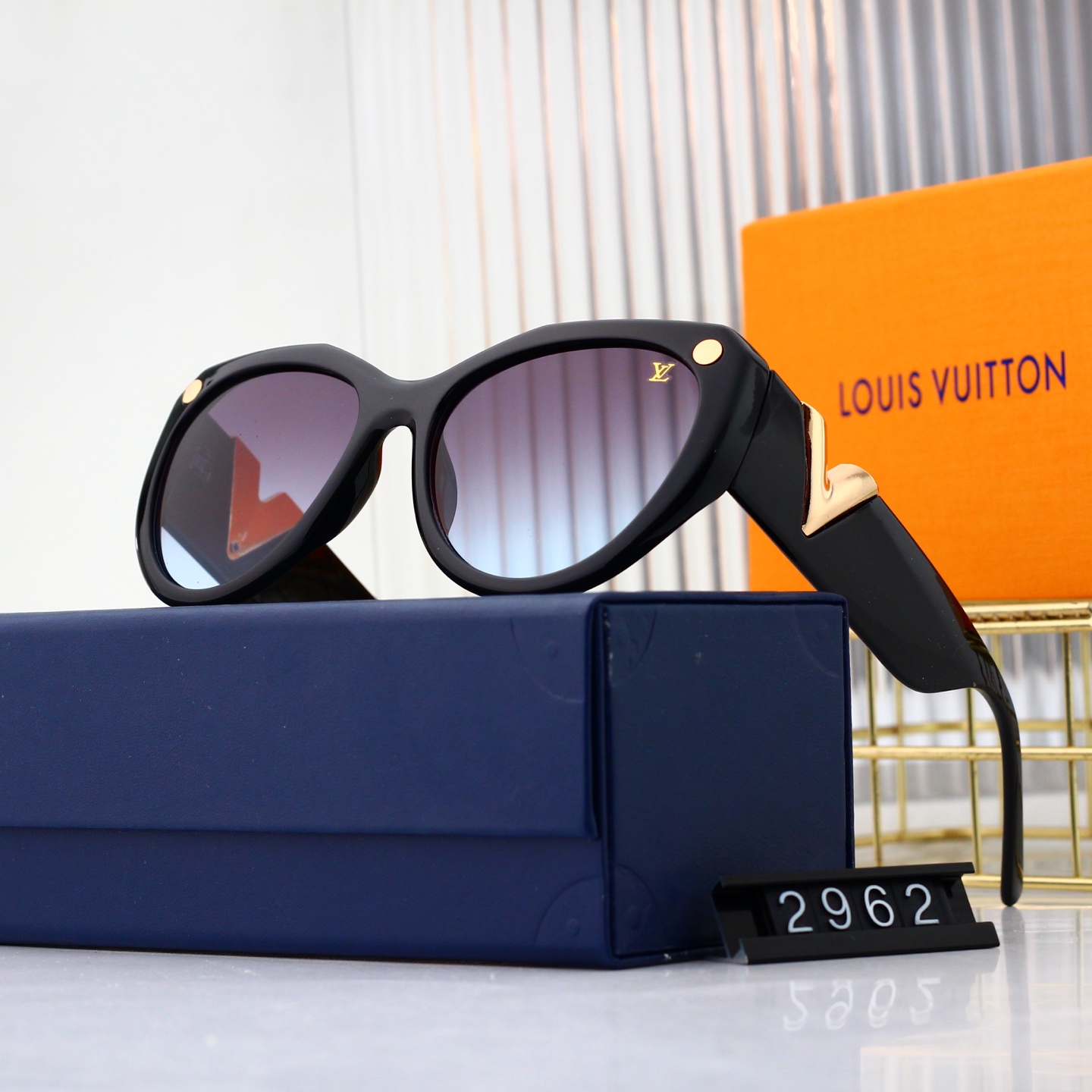 Louis Vuitton Basic Glasses L