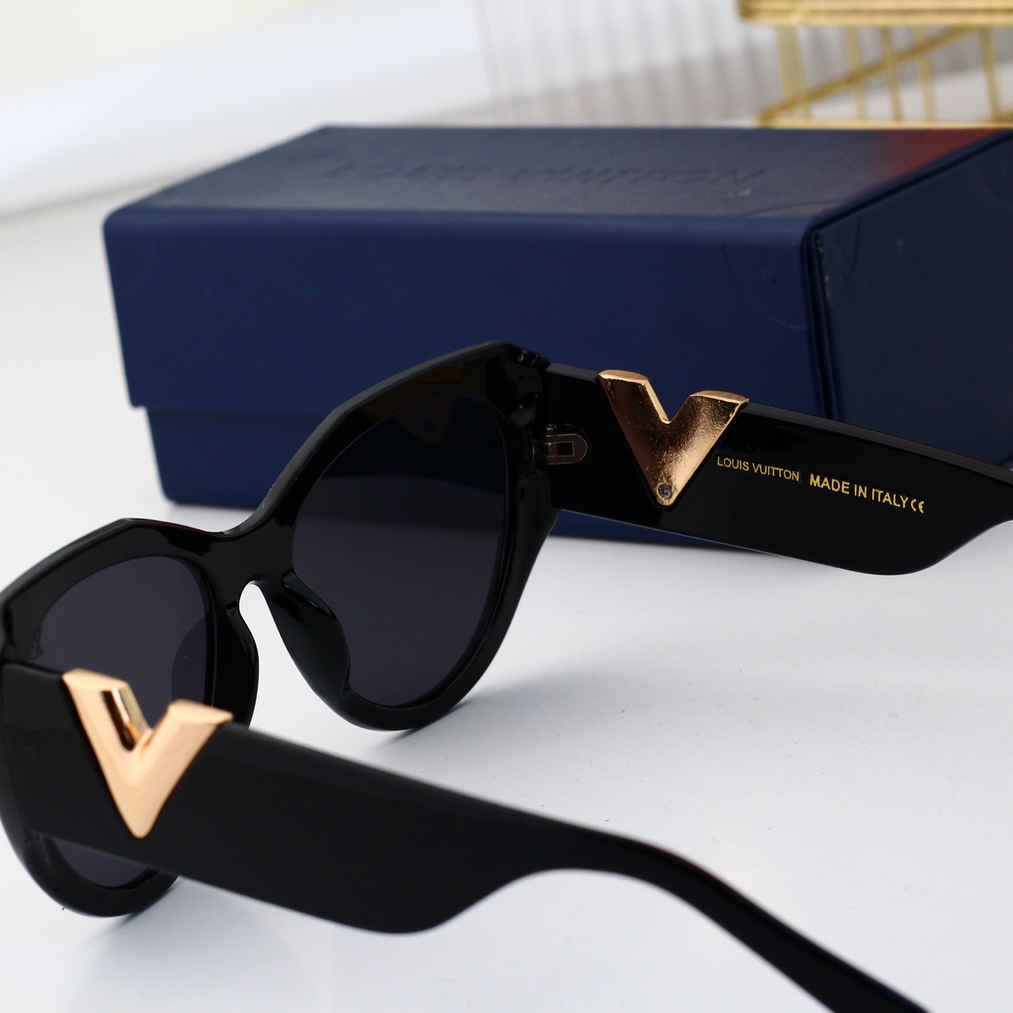 Louis Vuitton Basic Glasses L
