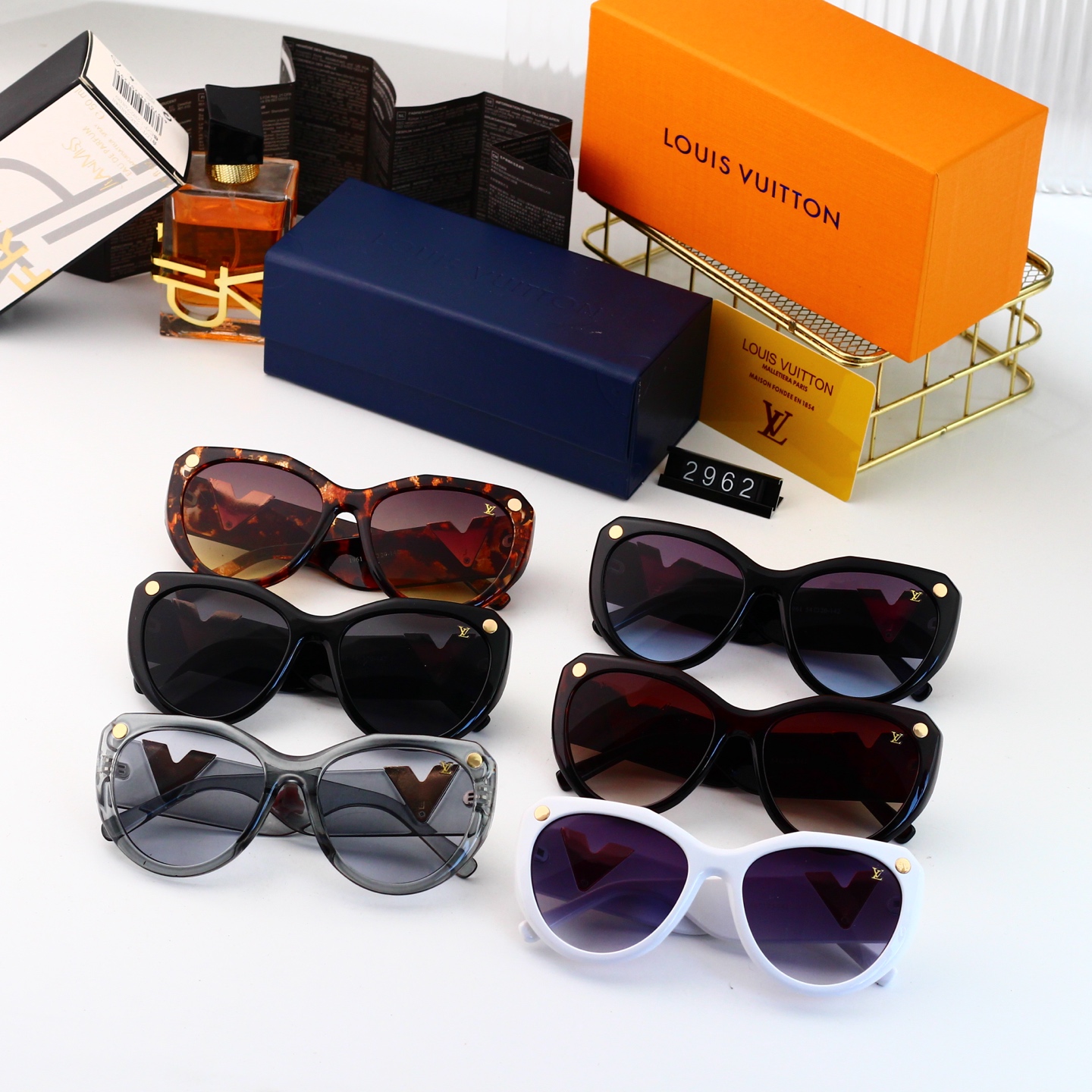 Louis Vuitton Basic Glasses L