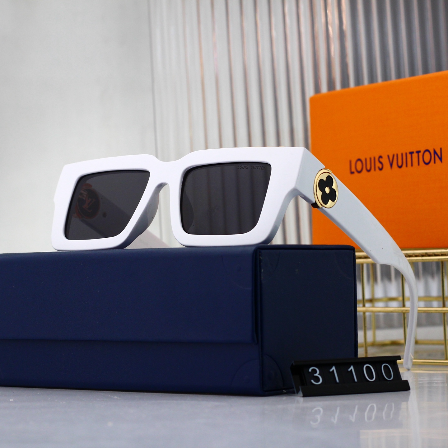 Louis Vuitton Basic Glasses L