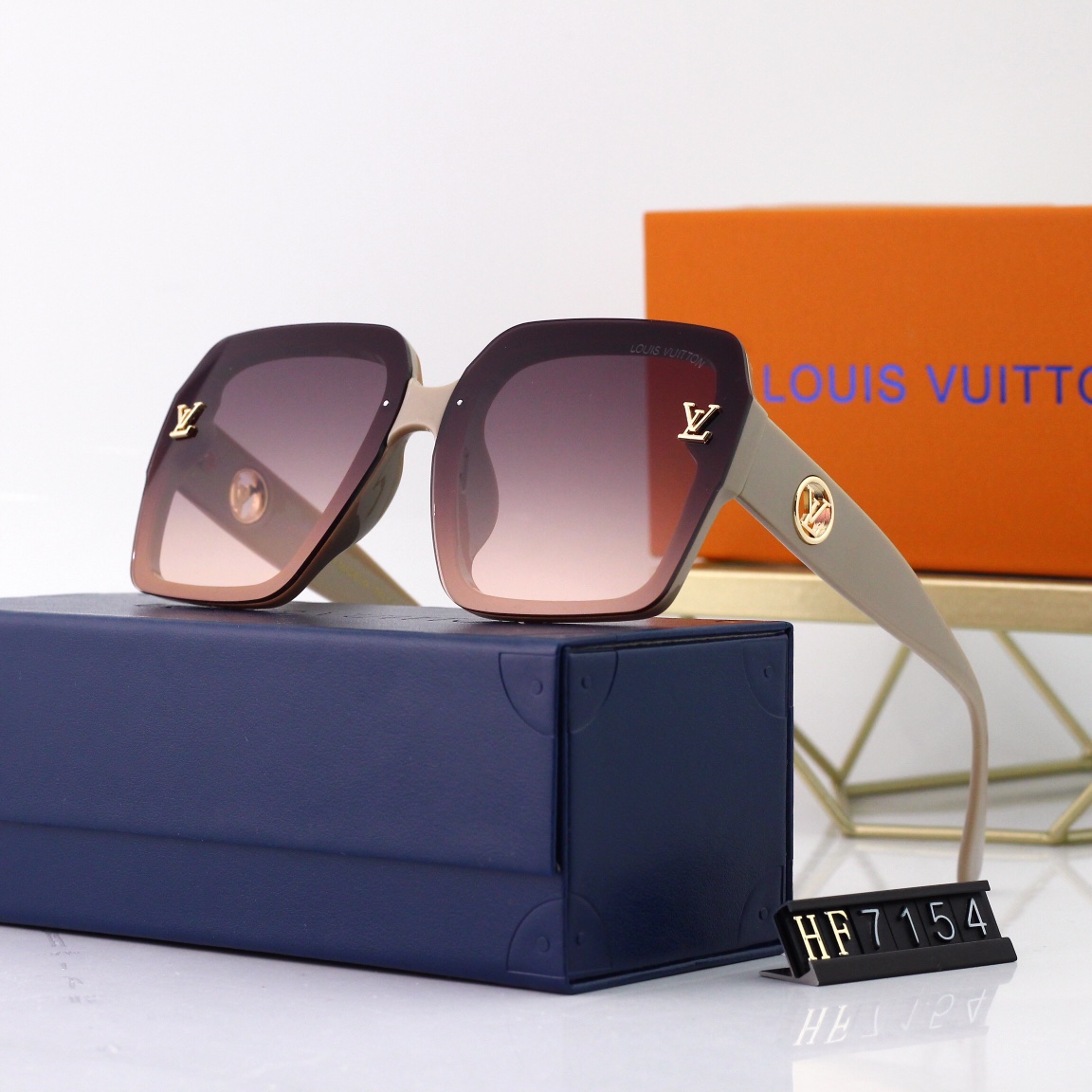 Louis Vuitton Sunglasses L