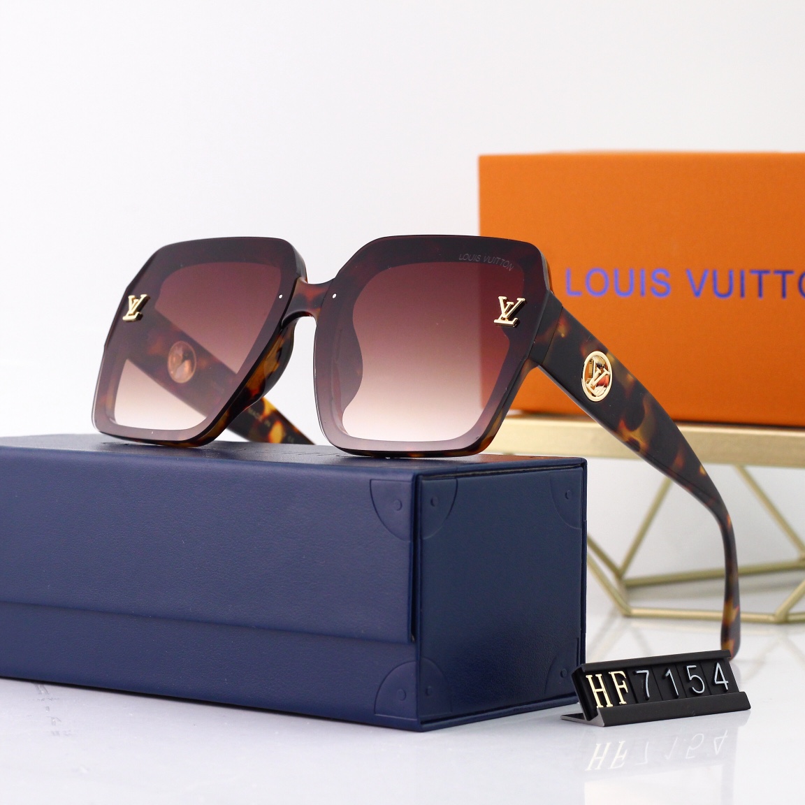 Louis Vuitton Sunglasses L