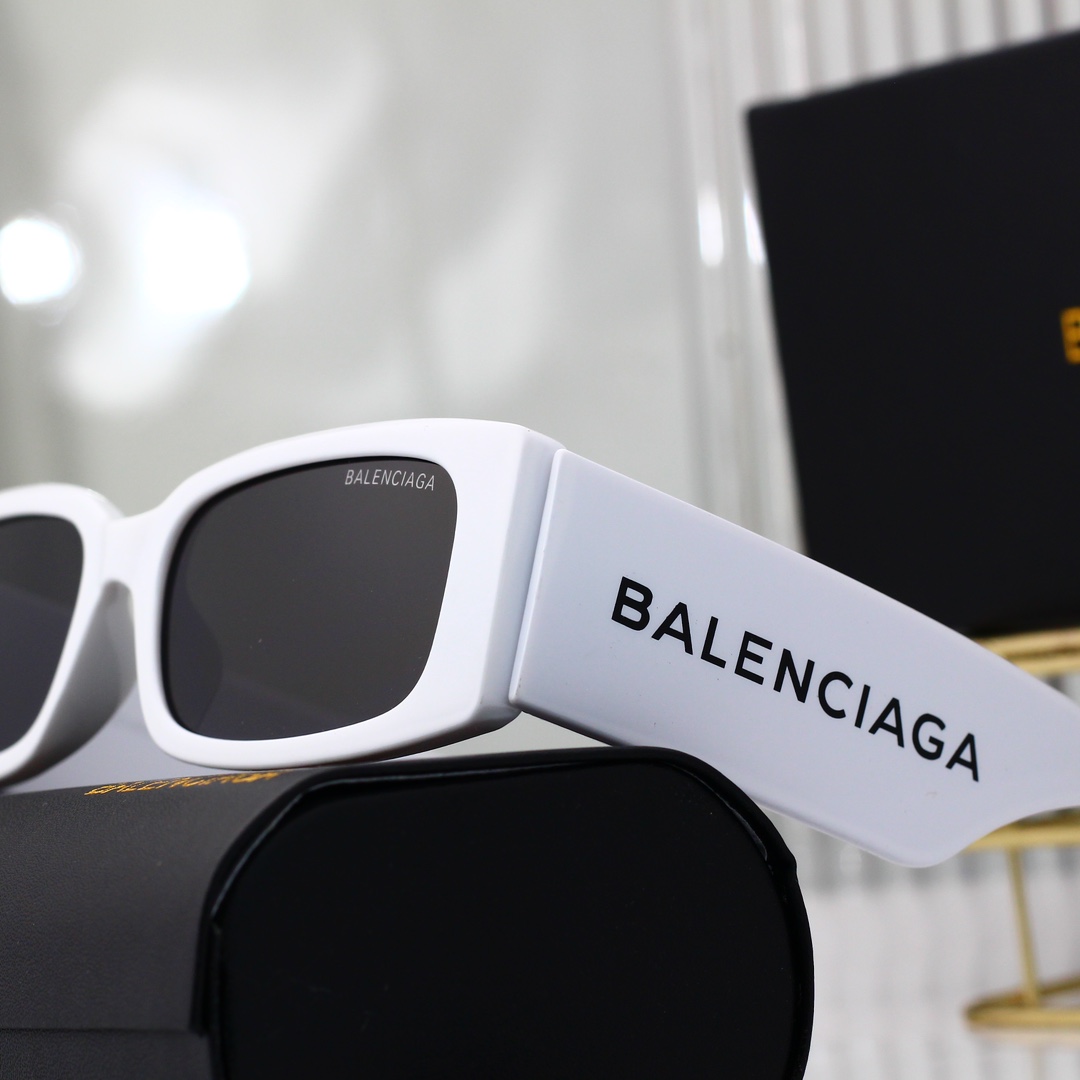 Balenciaga Basic Glasses