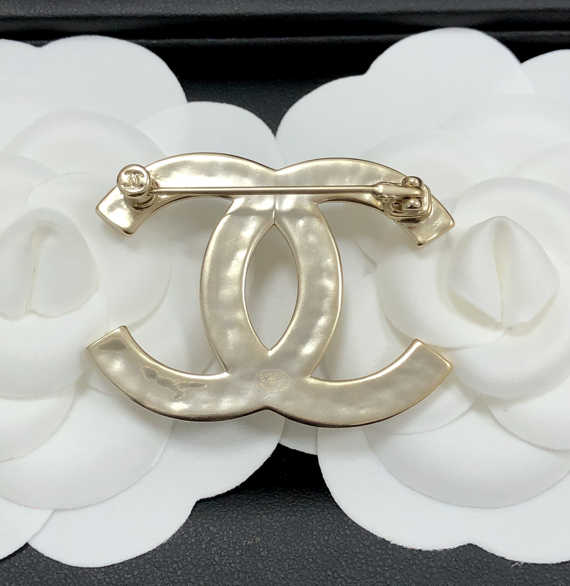 Chanel Brooch L