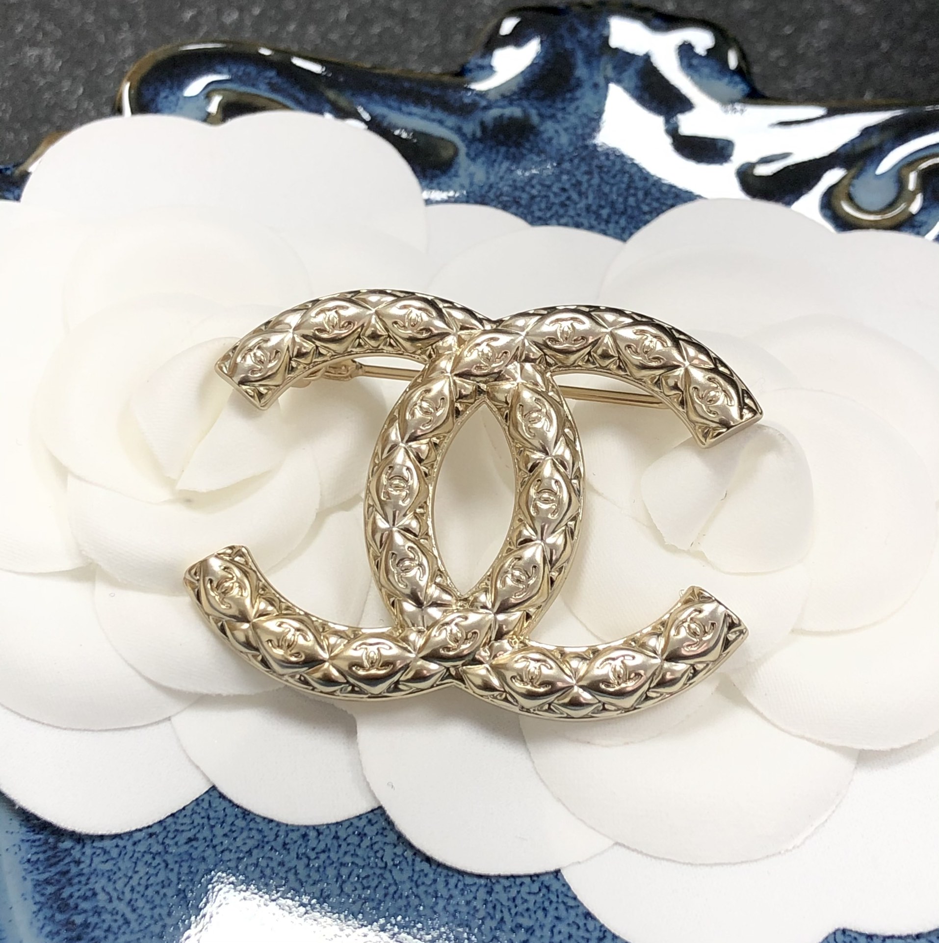 Chanel Brooch L