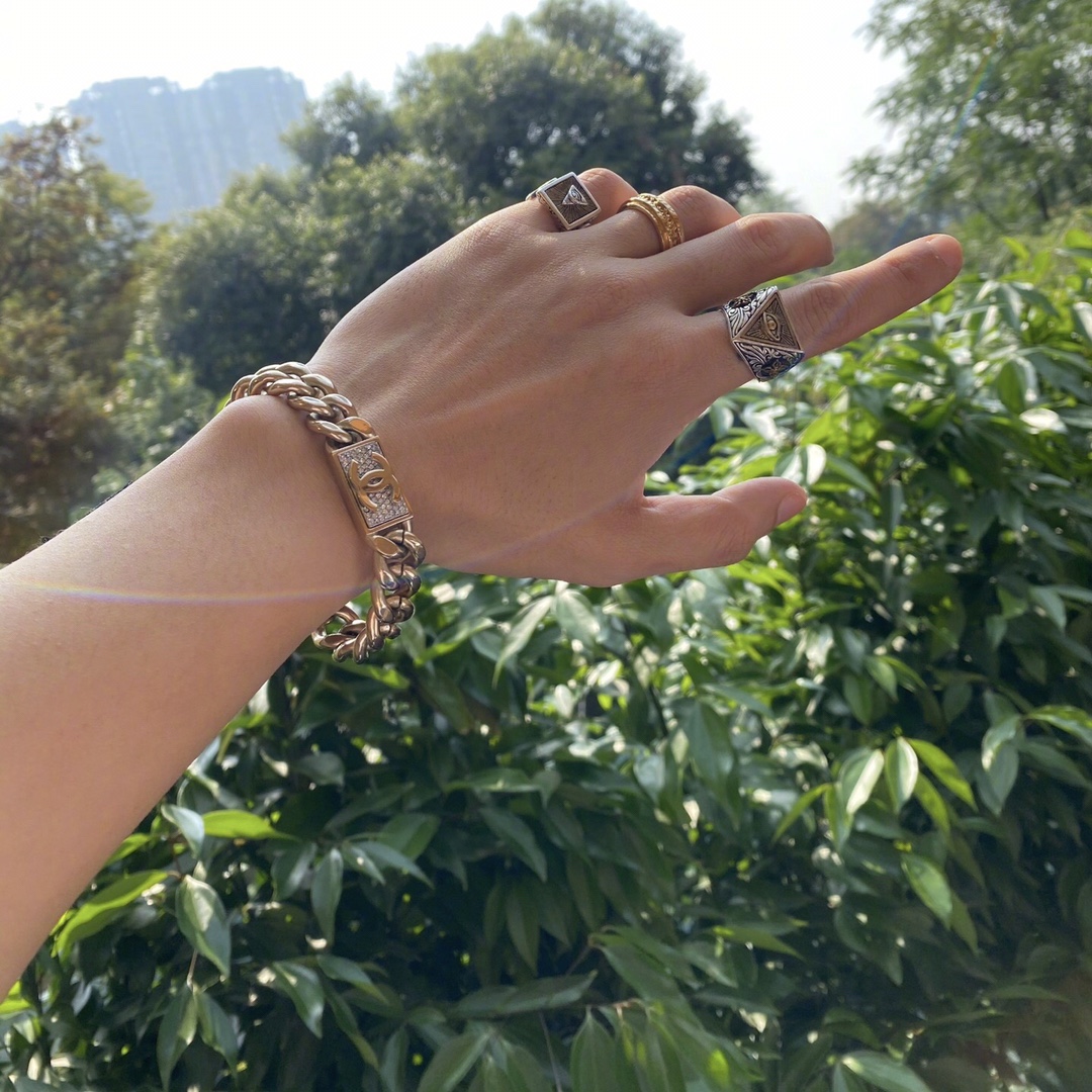Chanel Bracelet S-l