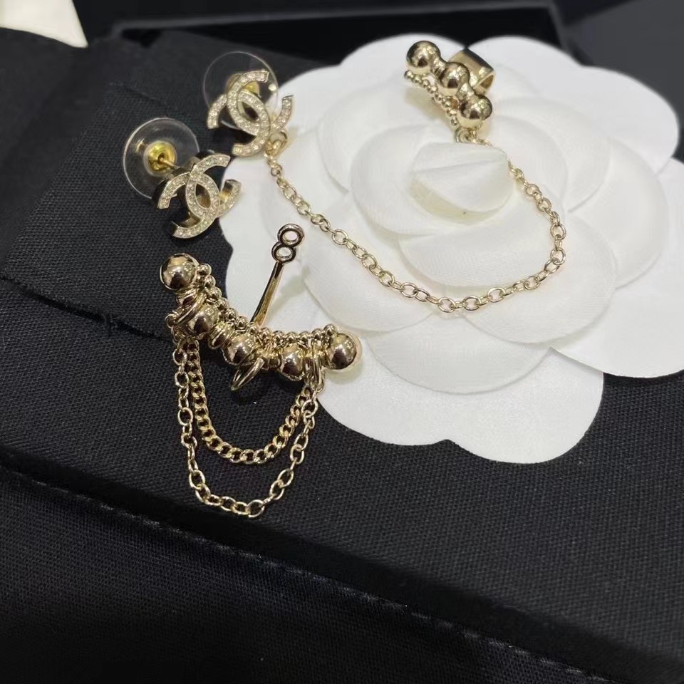 Chanel Earrings Gold