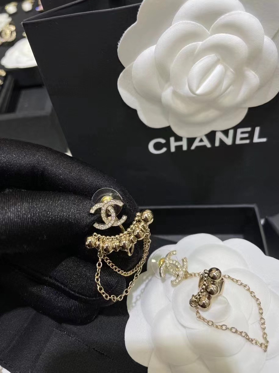 Chanel Earrings Gold