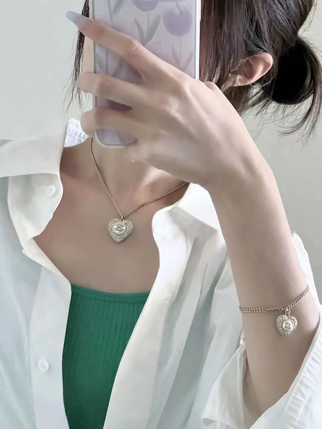 Chanel Necklace Inlaid L