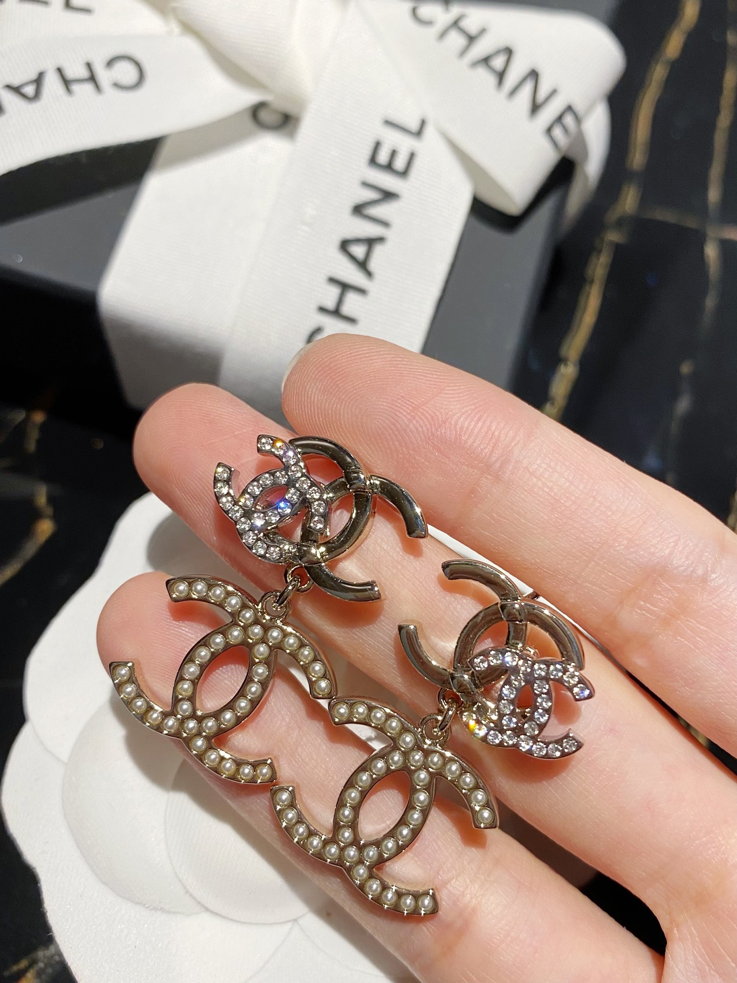 Chanel Female Earrings S-l