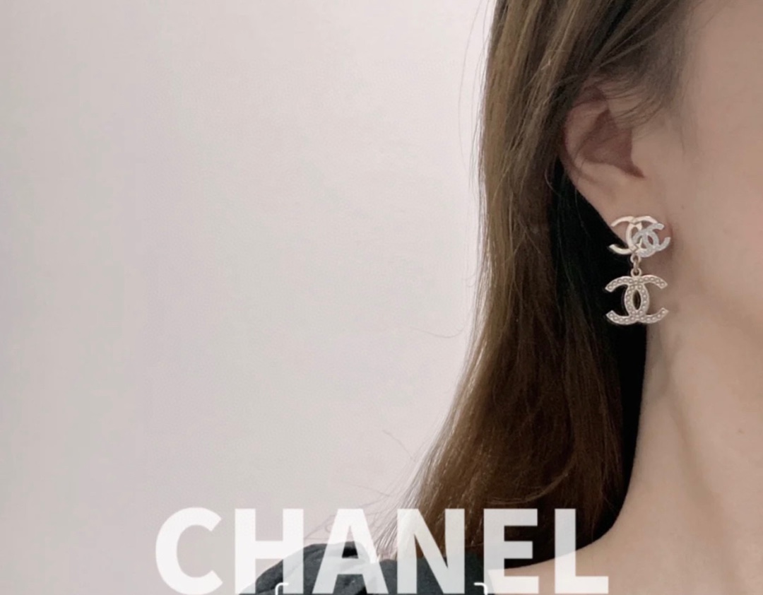 Chanel Female Earrings S-l