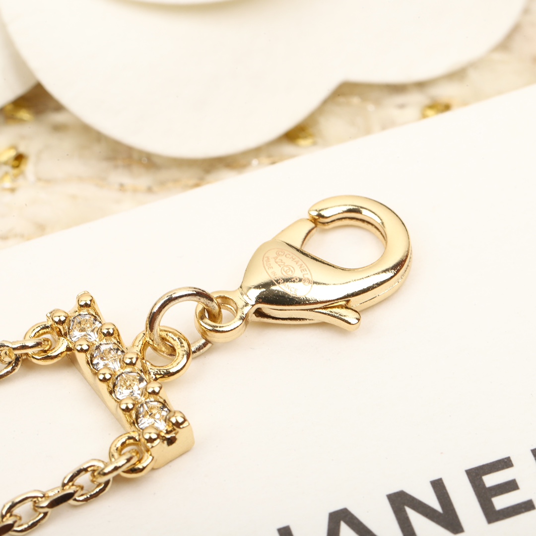 Chanel Necklace Pearl L