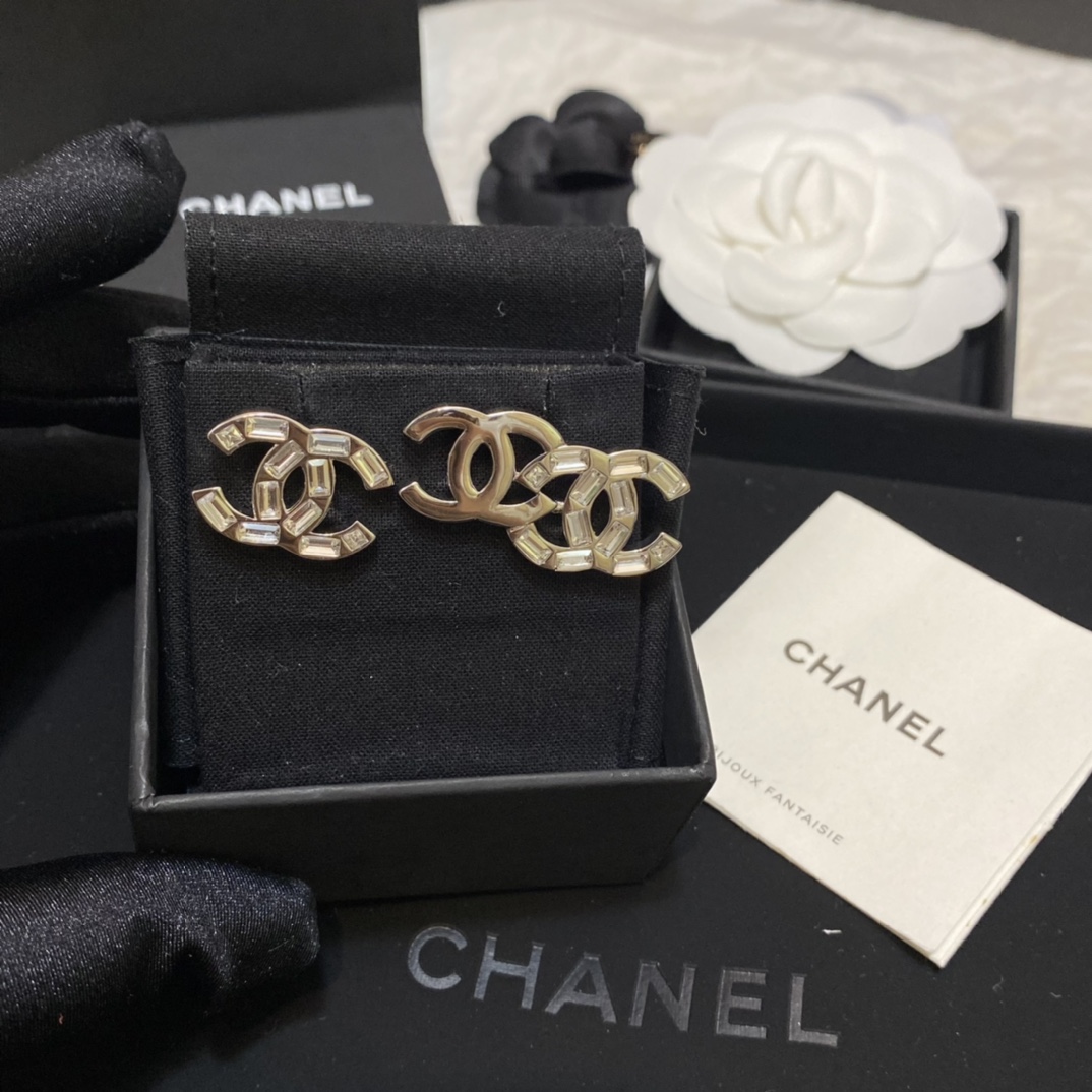Chanel Earrings L