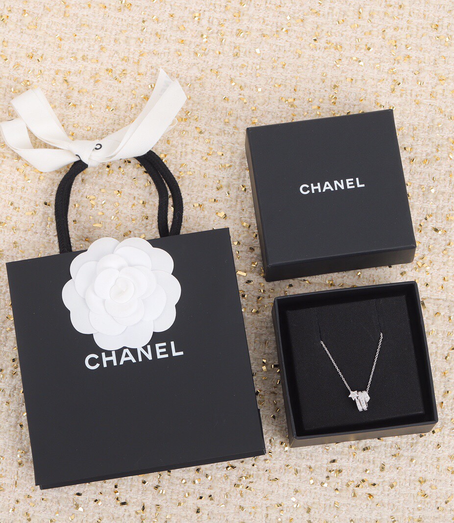 Chanel Necklace L
