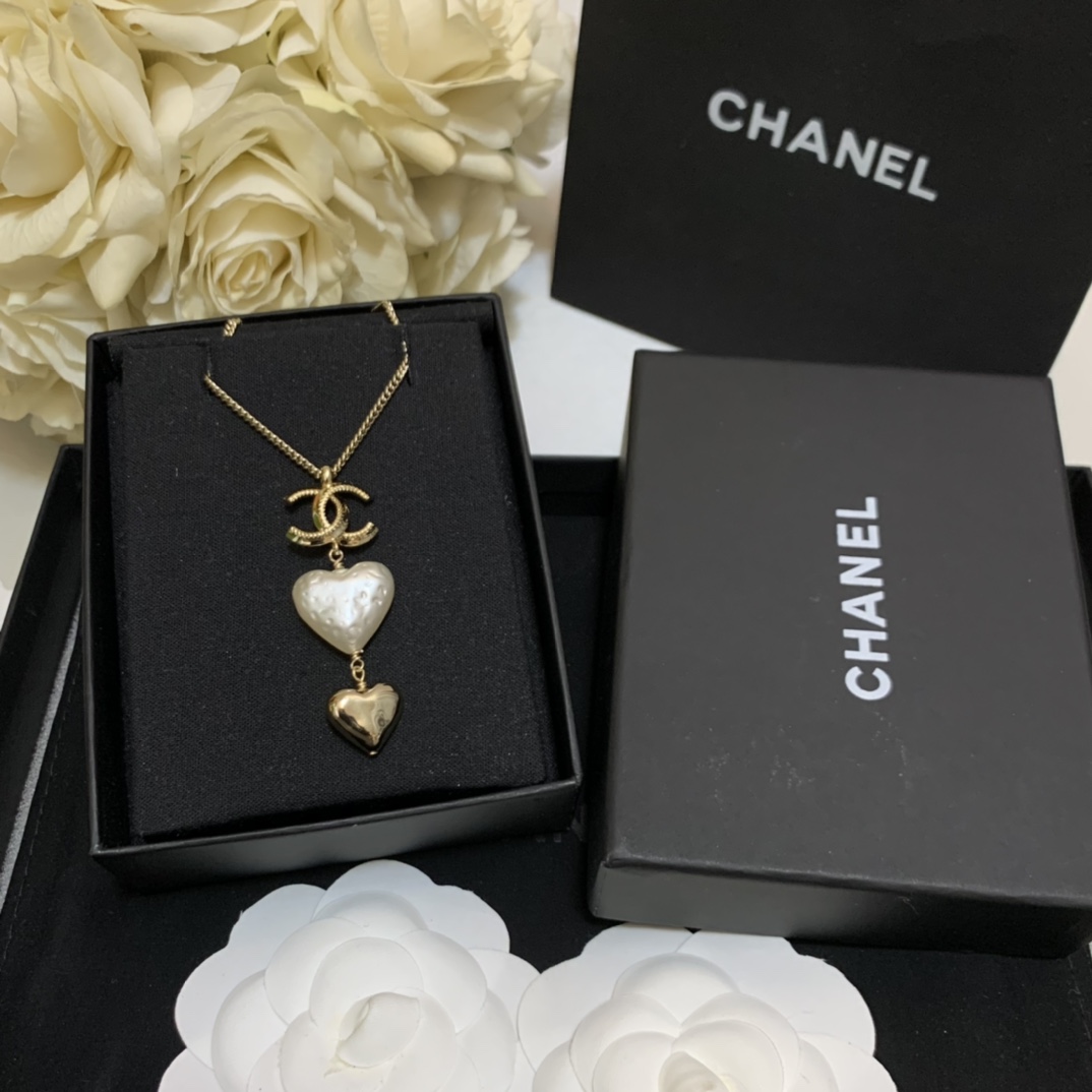 Chanel Necklace Pearl Gold L