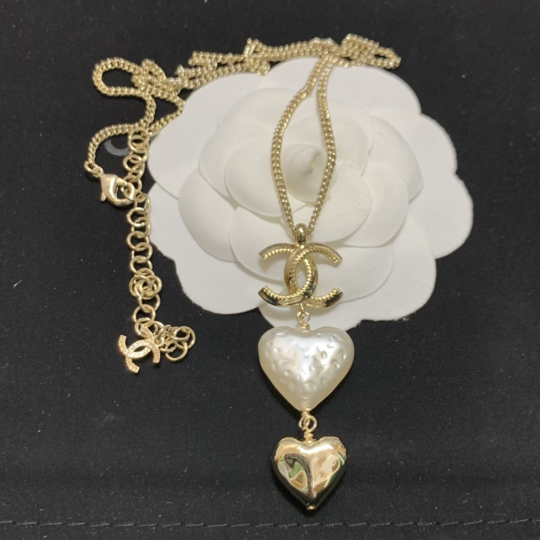 Chanel Necklace Pearl Gold L