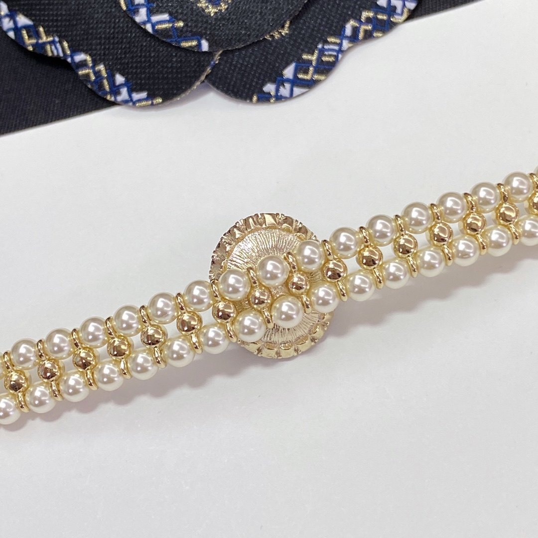 Chanel Necklace Pearl L