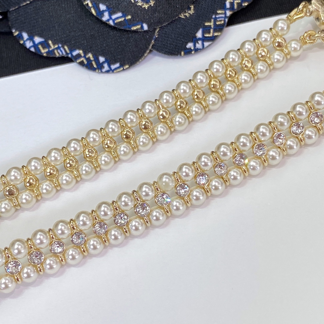 Chanel Necklace Pearl L