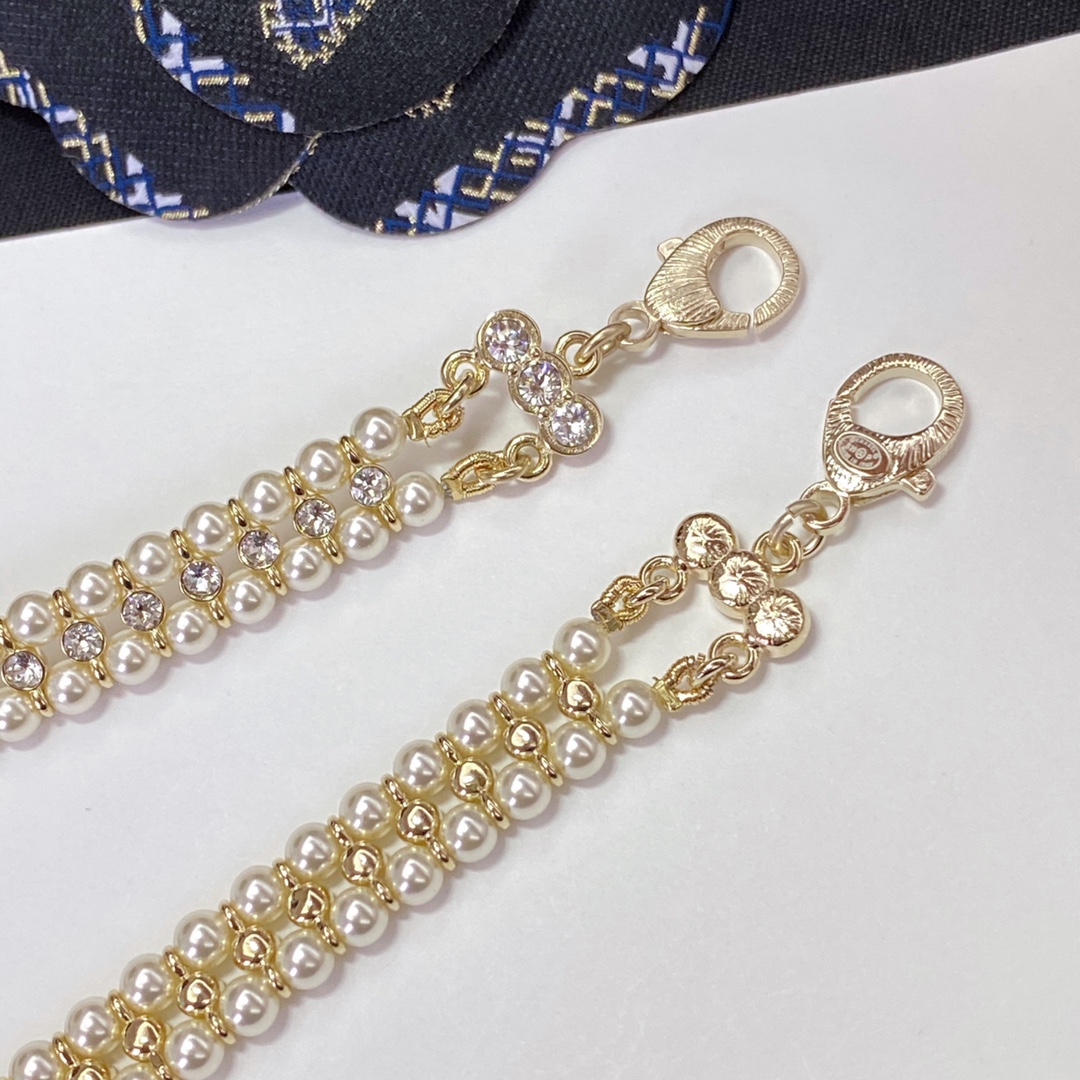 Chanel Necklace Pearl L