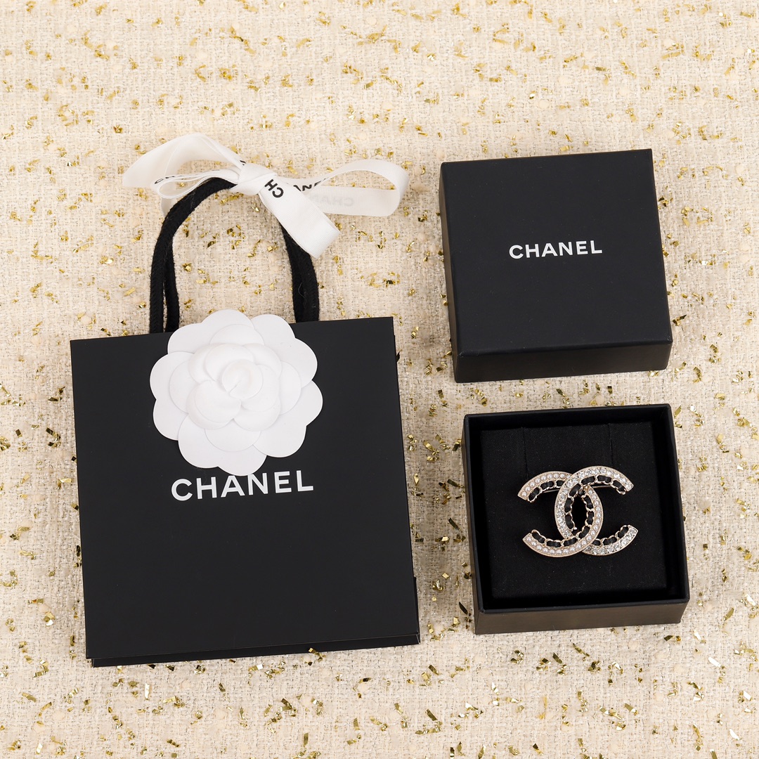 Chanel Brooch Black L