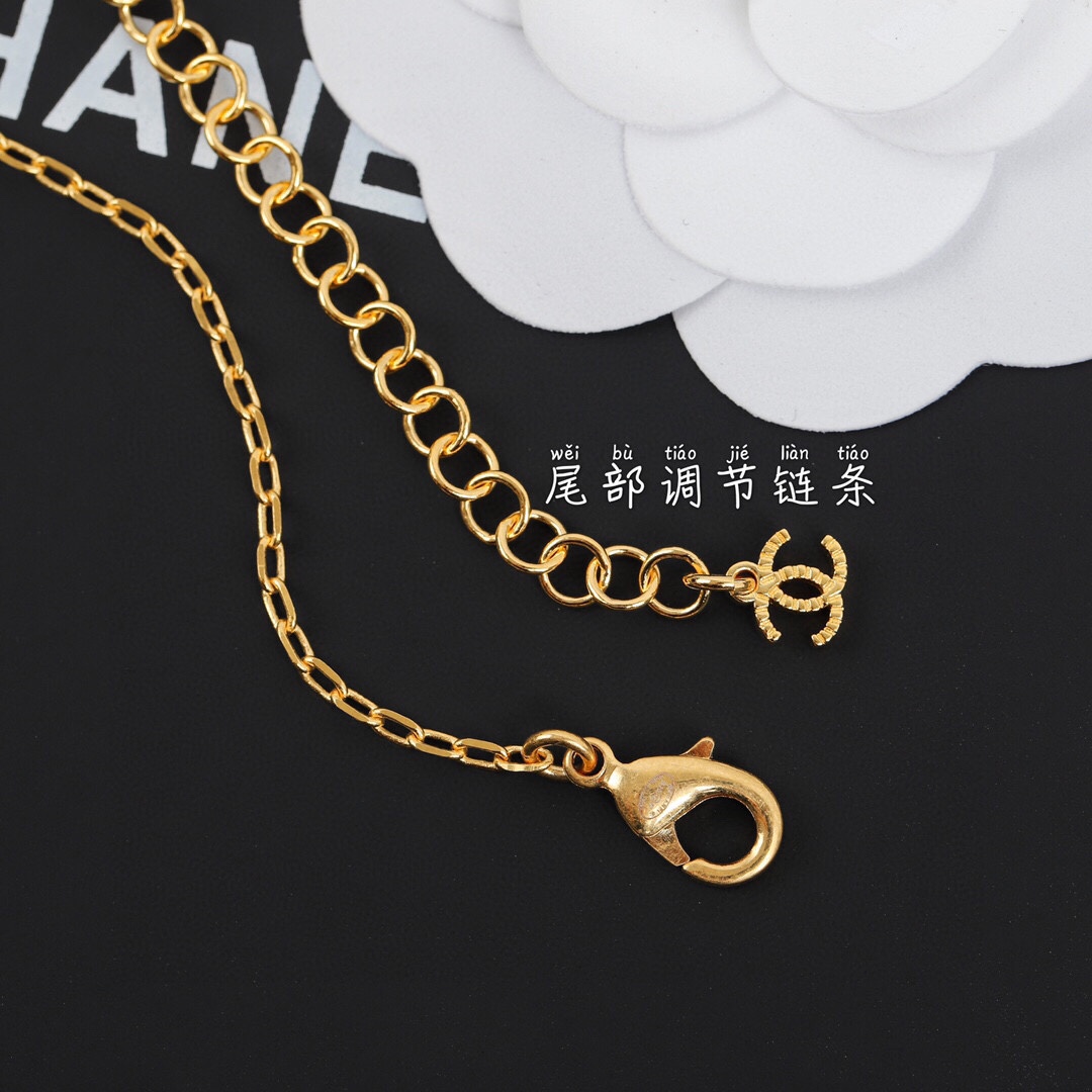 Chanel Necklace L