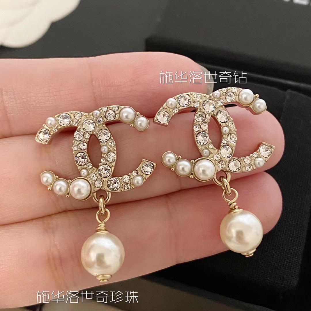 Chanel Earrings Pearl L