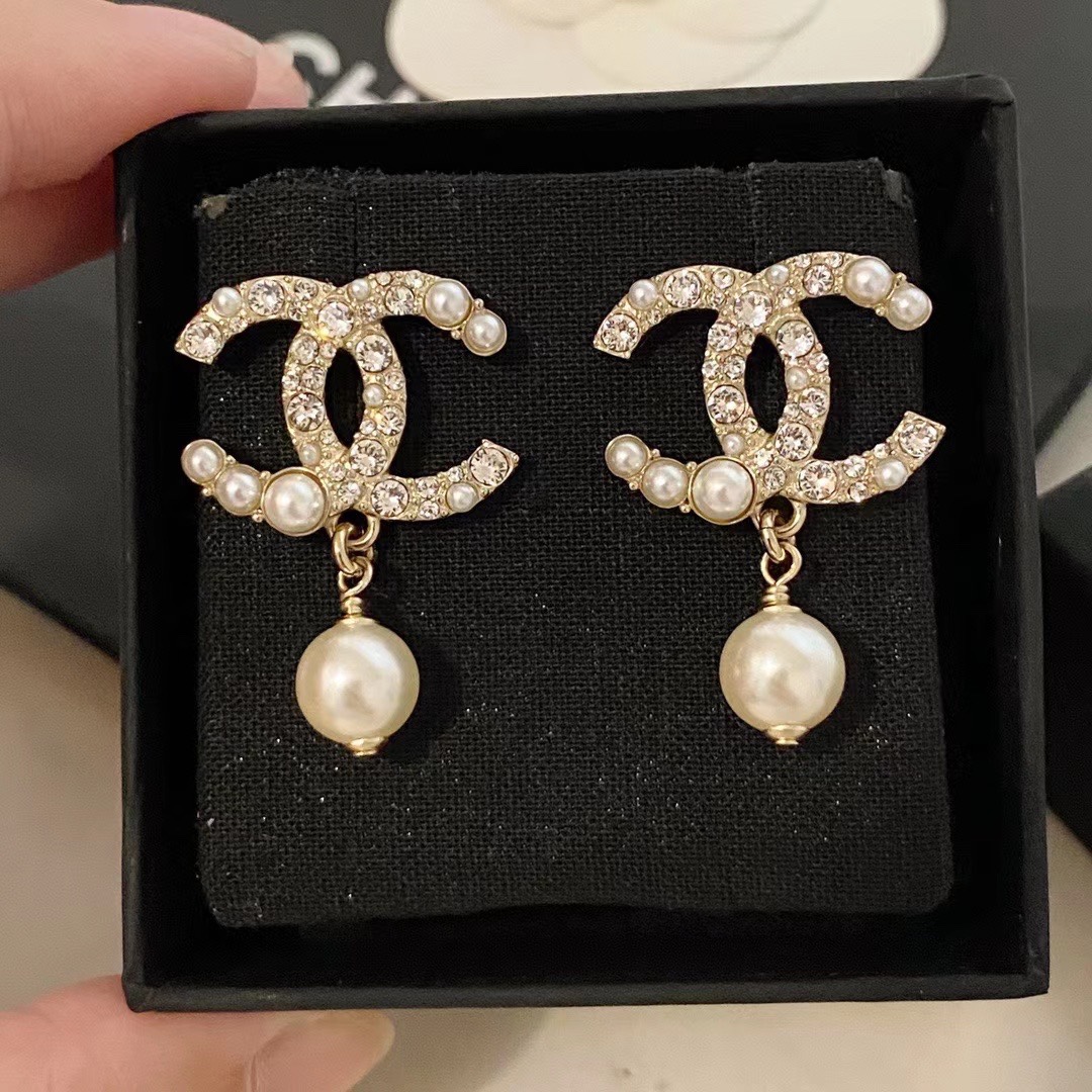 Chanel Earrings Pearl L