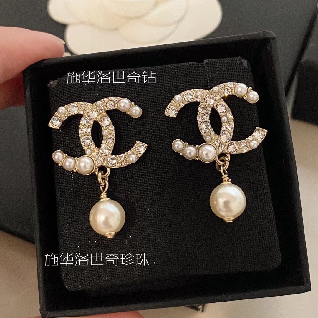 Chanel Earrings Pearl L