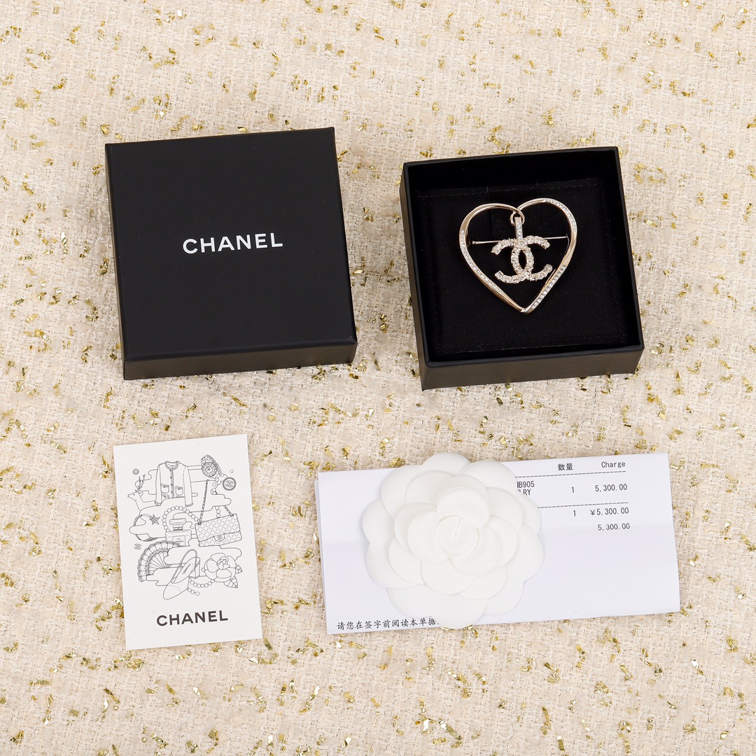 Chanel Brooch L