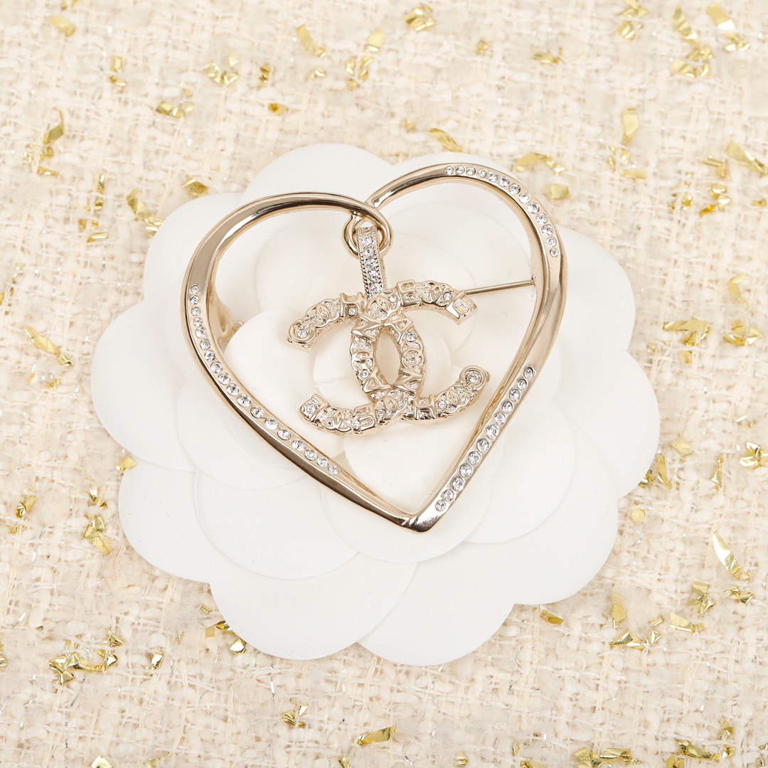Chanel Brooch L