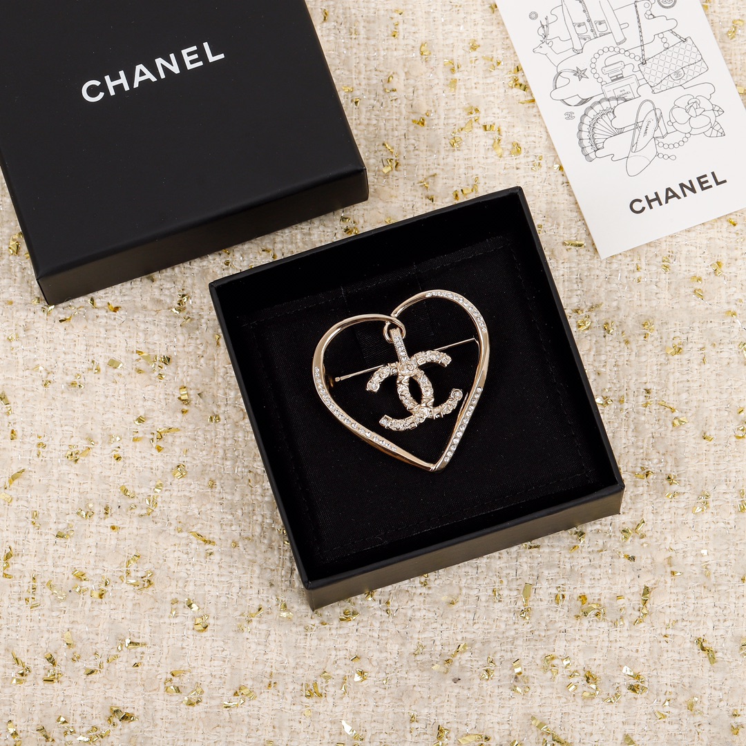 Chanel Brooch L