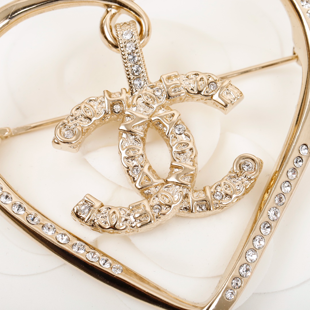 Chanel Brooch L