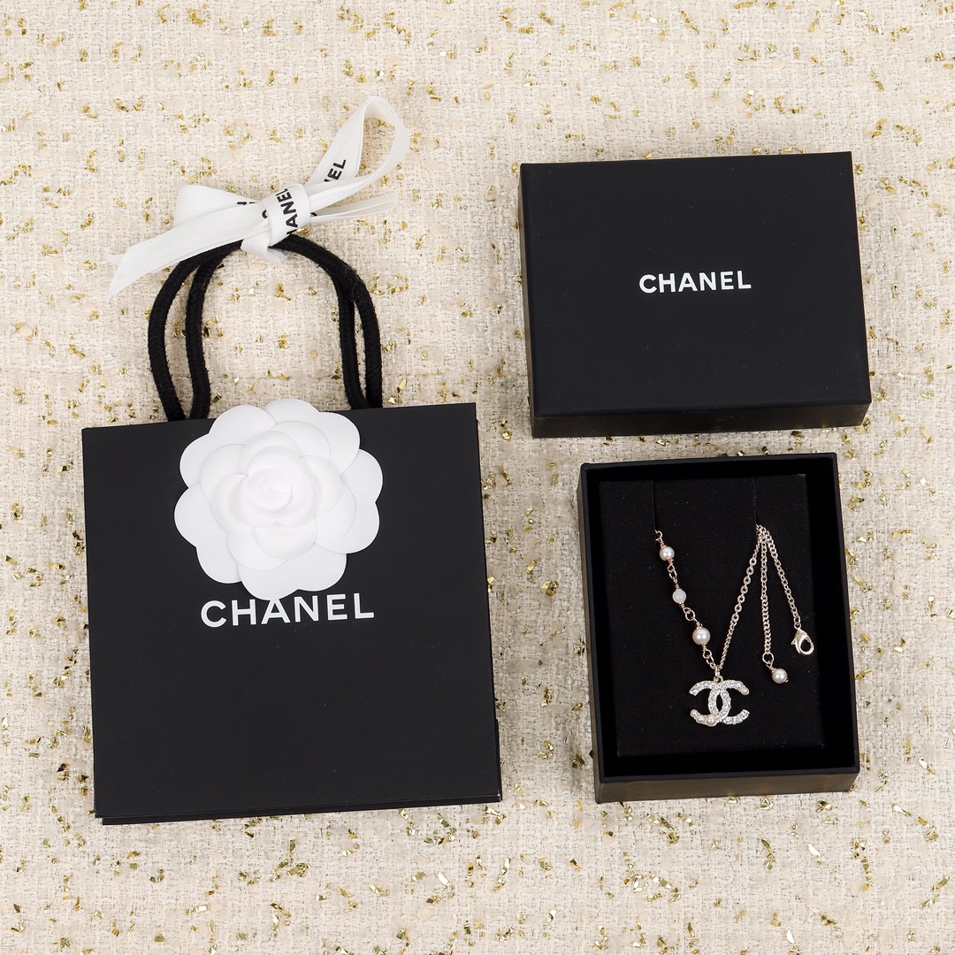 Chanel Necklace Pearl L