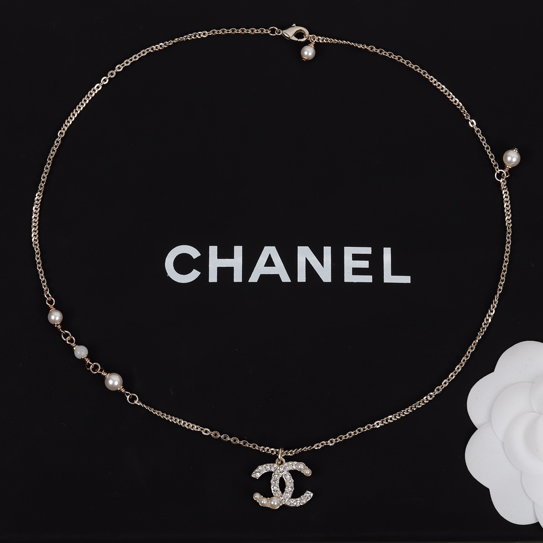 Chanel Necklace Pearl L
