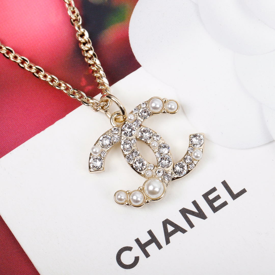 Chanel Necklace Pearl L