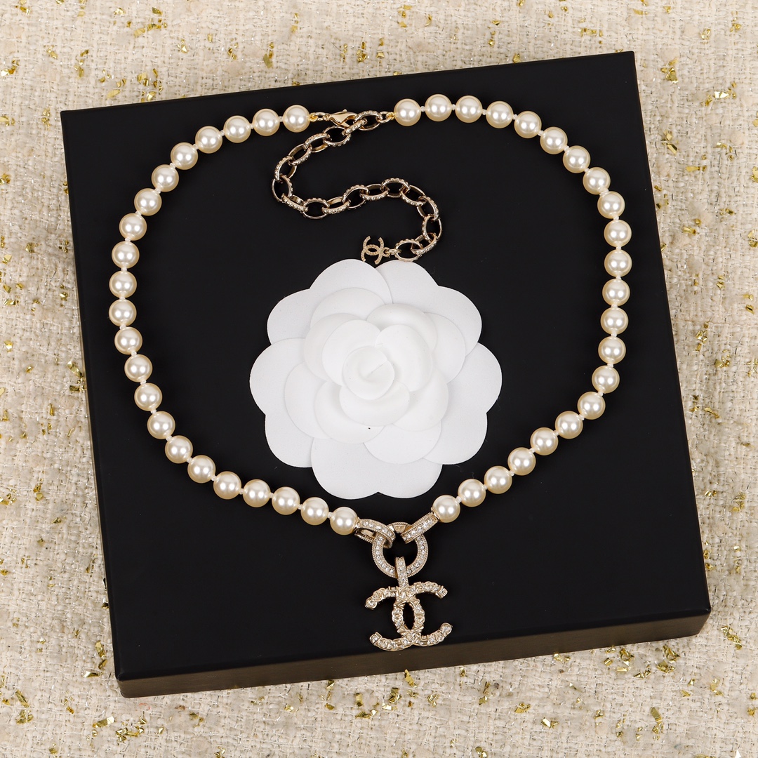 Chanel Necklace Pearl L